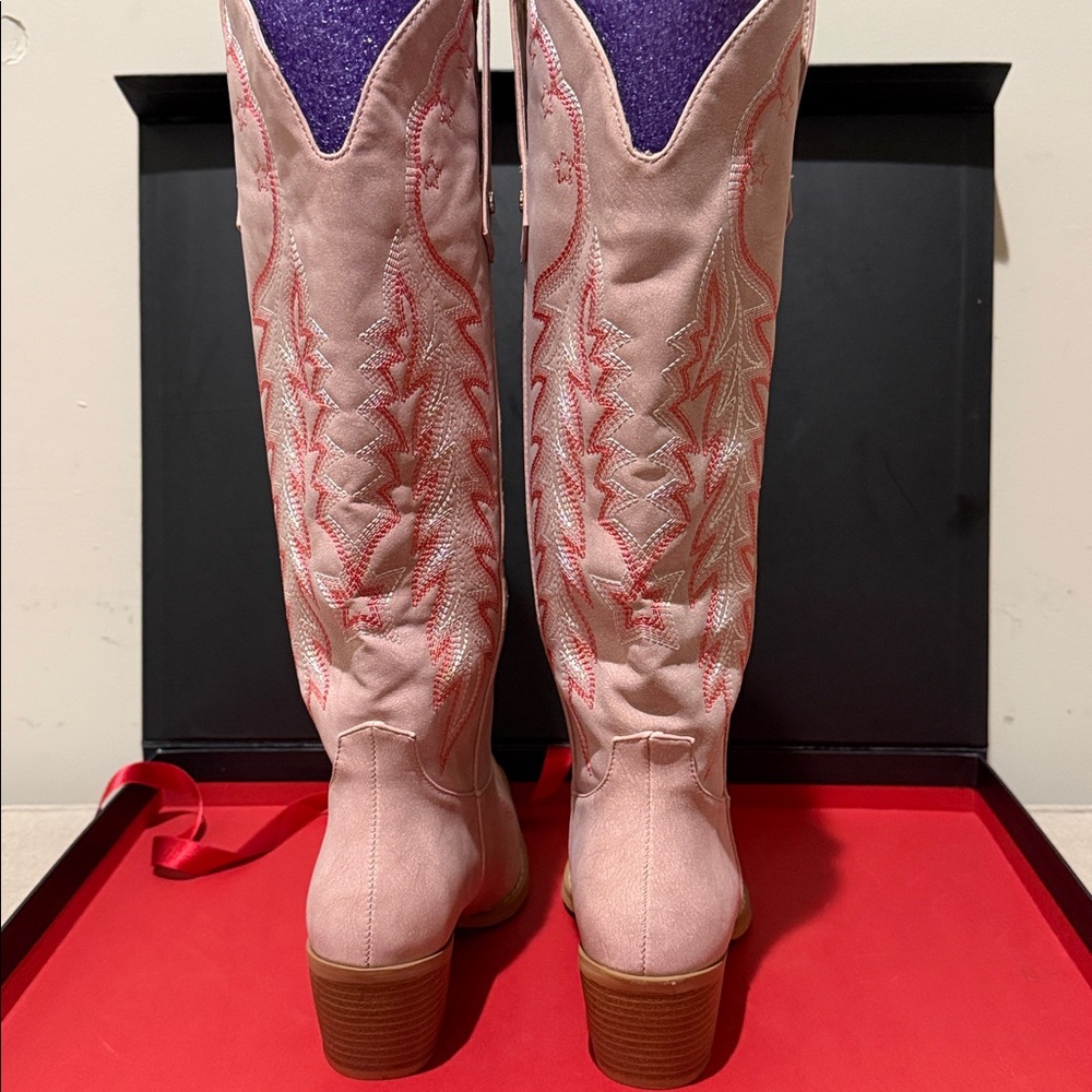 Wetkiss Stylish Pink Embroidered Pull On Knee High Boots - Picture 4 of 9
